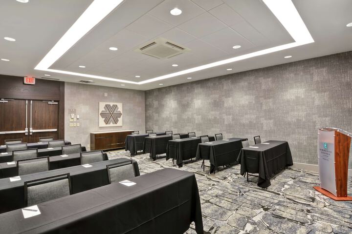 Embassy Suites by Hilton Minneapolis Airport