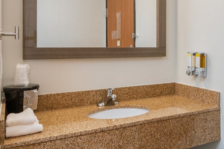 Hotel Pommier Chariton
