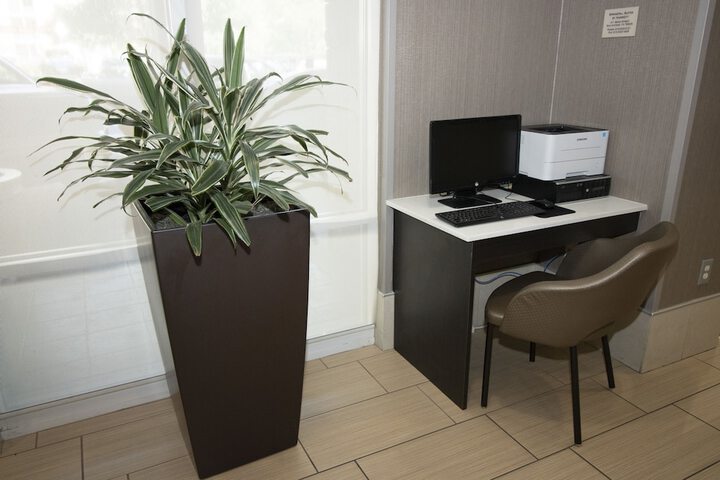 Business Center 35 of 35