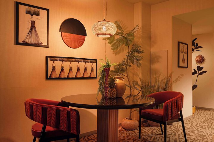 Room 43 of 90