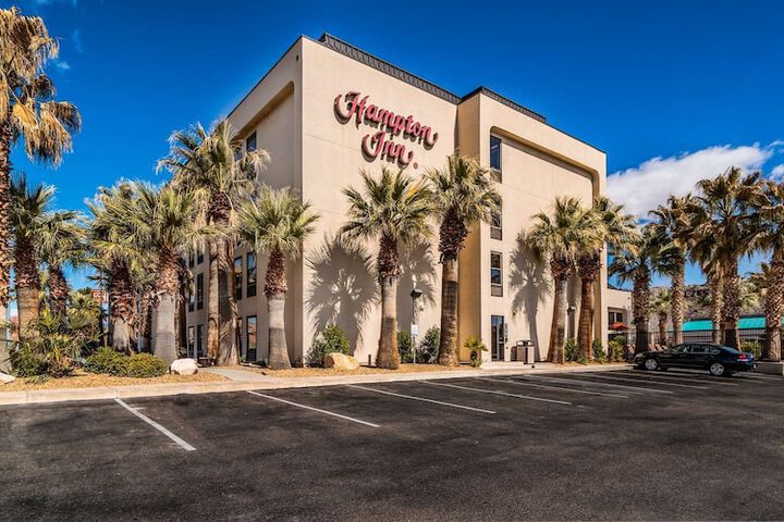 Hotel 4 of 59