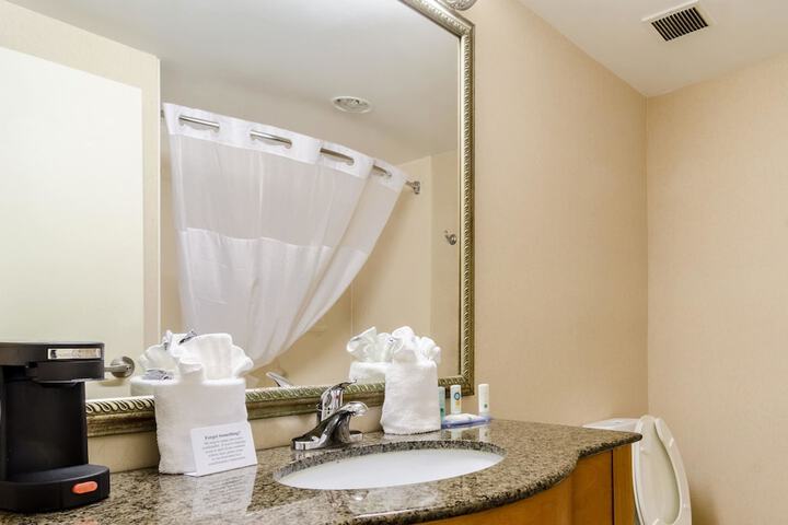 Room 20 of 32