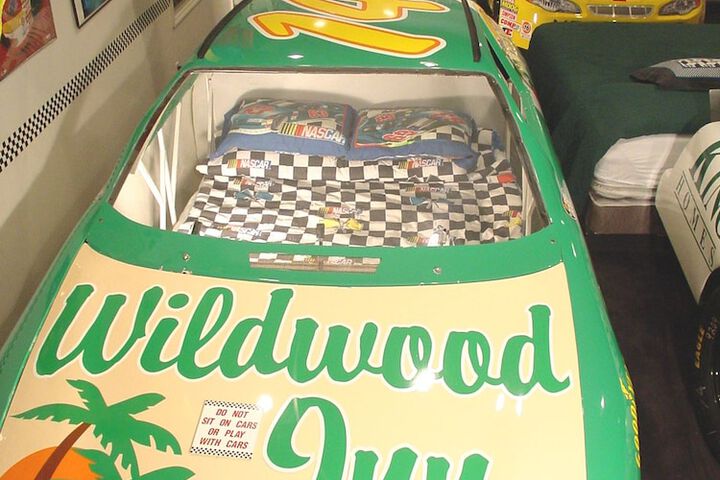 Wildwood Inn Tropical Dome & Theme Suites