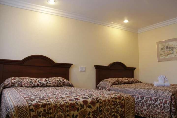 Room 14 of 21