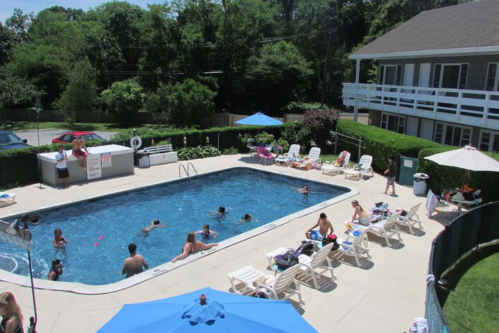 Pool 3 of 9