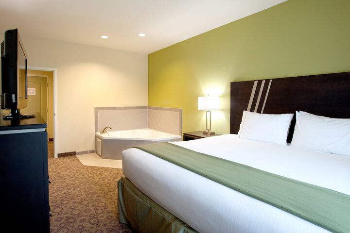 Room 7 of 39