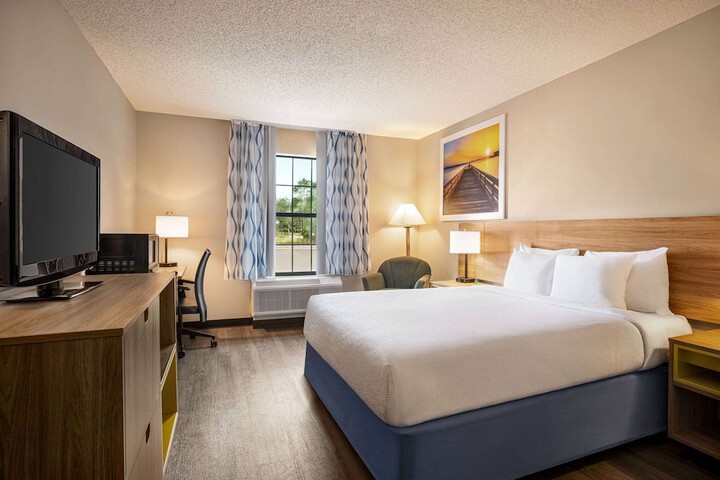 Days Inn by Wyndham Shallotte
