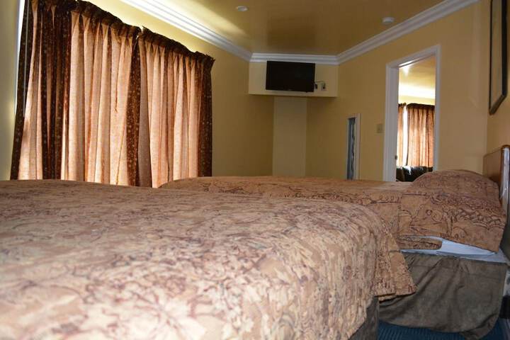Room 15 of 60