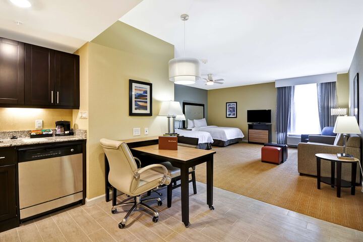 Room 21 of 34
