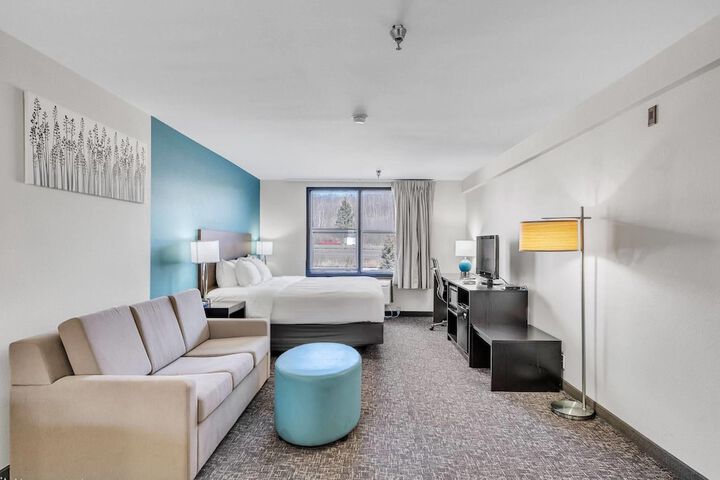 Sleep Inn & Suites near Spirit Mountain
