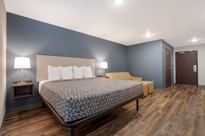 Room 15 of 30