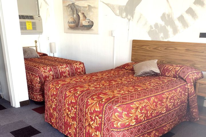Room 13 of 27