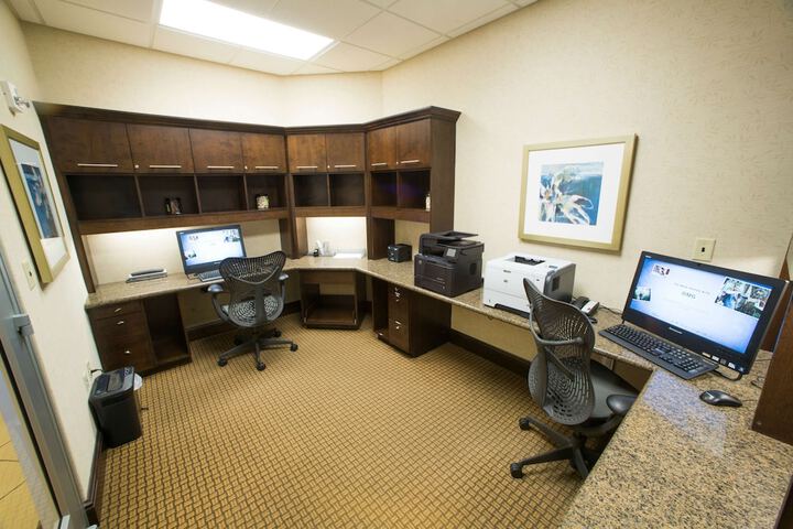 Business Center 41 of 43