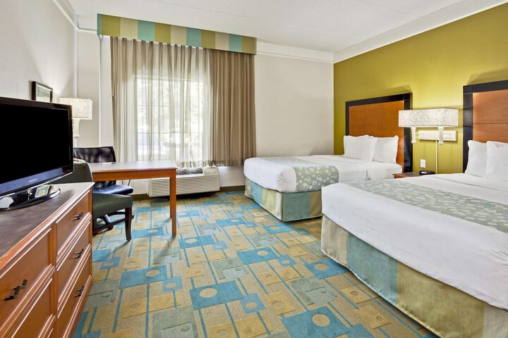 La Quinta Inn & Suites by Wyndham Ft. Lauderdale Airport
