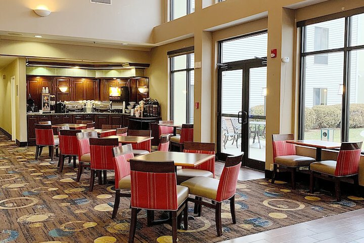 Comfort Inn & Suites Warsaw near US-30
