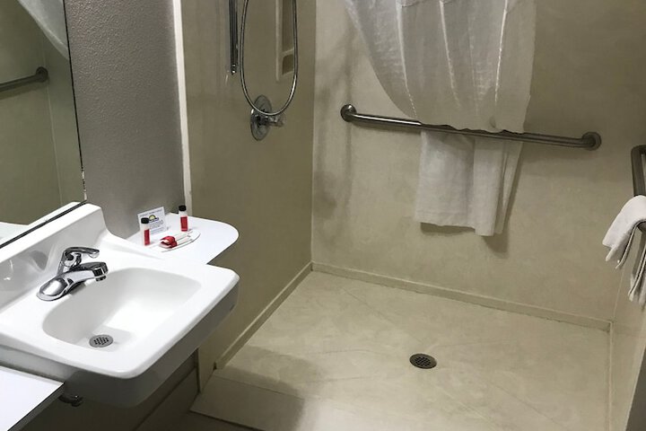 Room 46 of 59