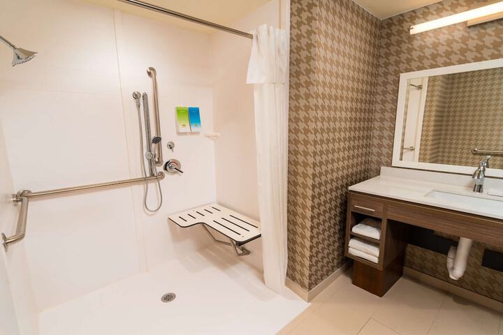 Home2 Suites by Hilton Bakersfield
