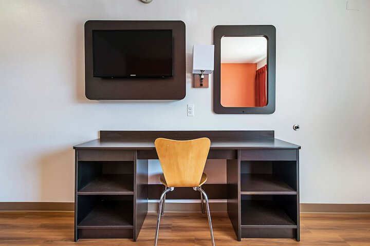 Room 18 of 31
