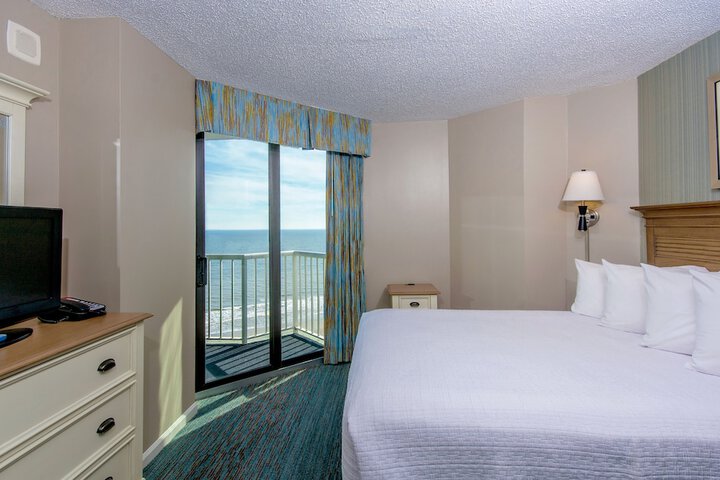 Room 32 of 66