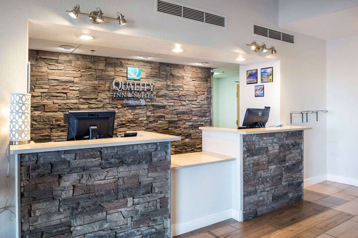 Quality Inn & Suites Pueblo West