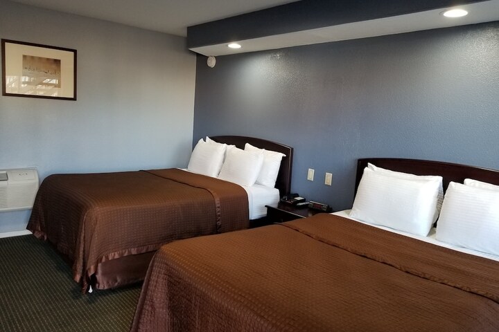Room 9 of 24