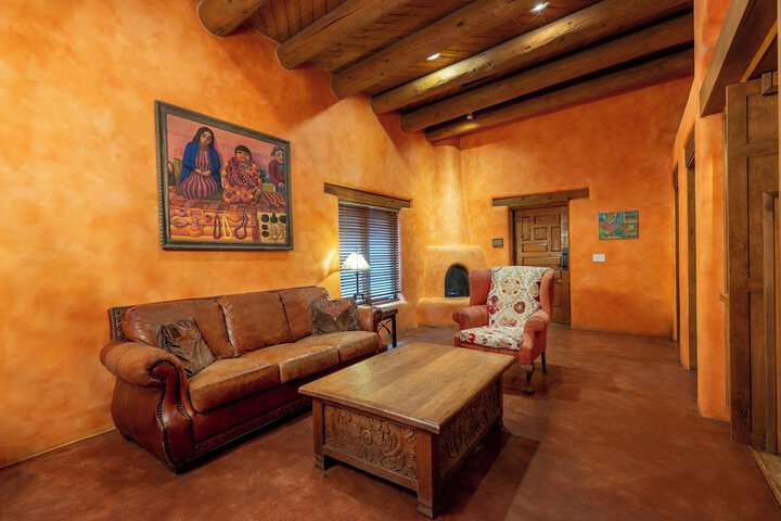 El Monte Sagrado Living Resort & Spa