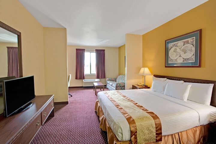 Room 7 of 19