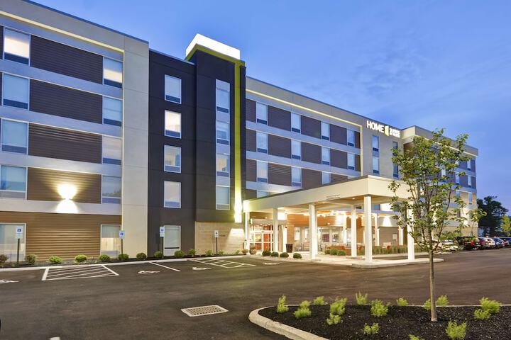 Hotel 2 of 32