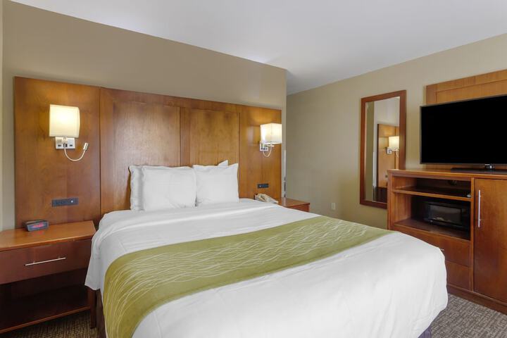 Room 32 of 39