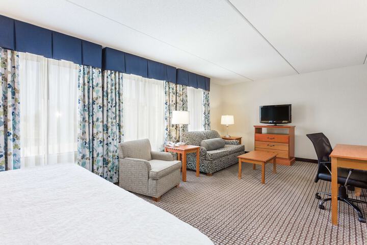 Room 6 of 26