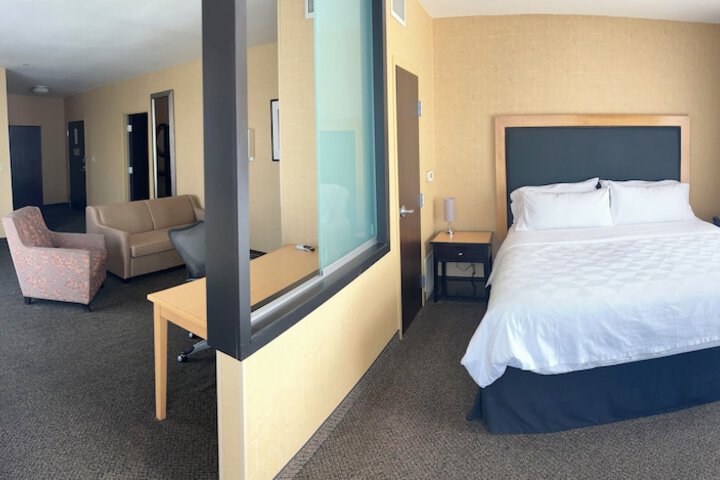 Room 17 of 29