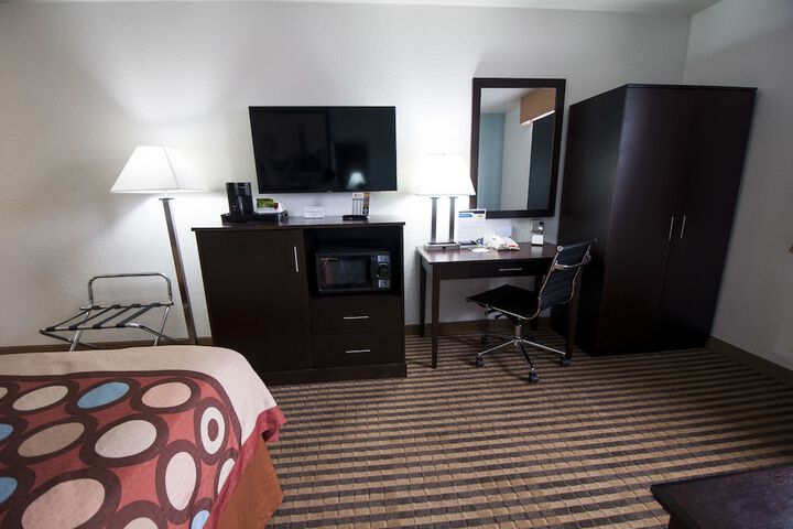 Room 35 of 44