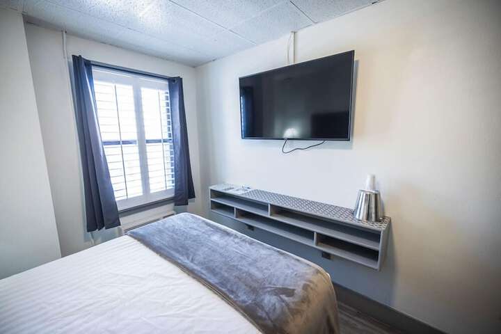 Room 28 of 58