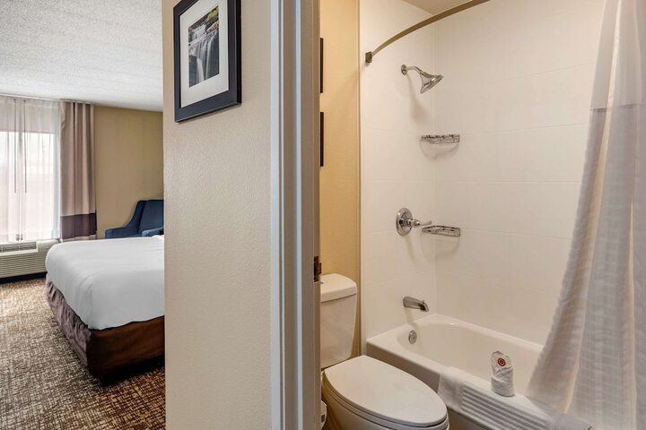 Room 14 of 46