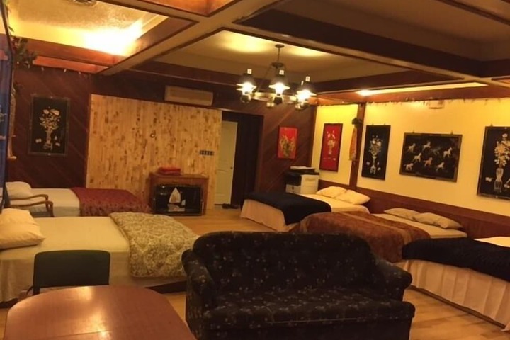 Room 14 of 22