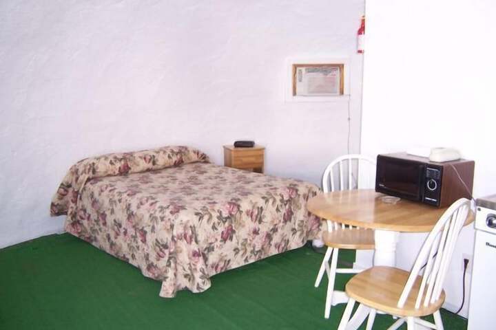 Room 27 of 75