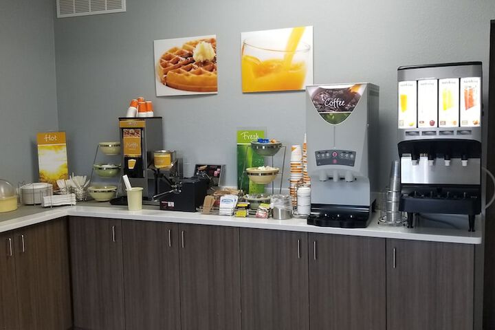 Breakfast/Coffee Service 65 of 67