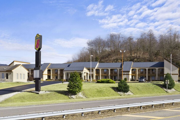 Hotel 3 of 72