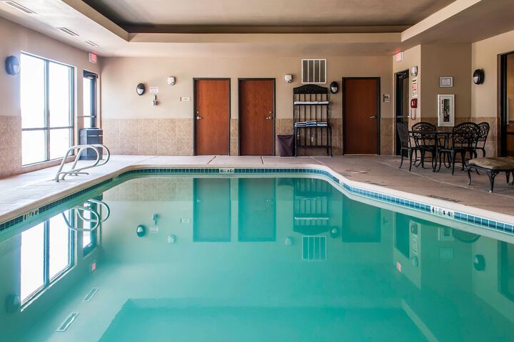 Pool 4 of 49