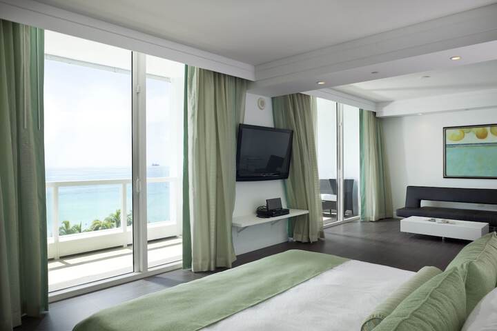 Room 80 of 155