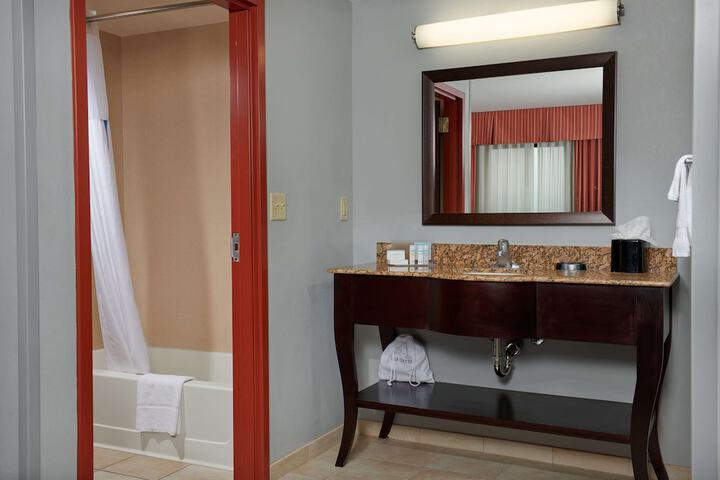 Room 41 of 85