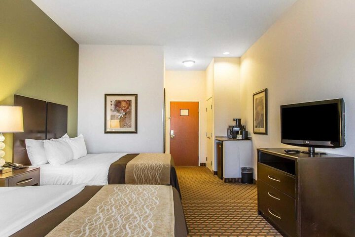 Room 53 of 68