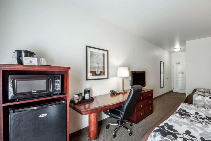 Room 33 of 57