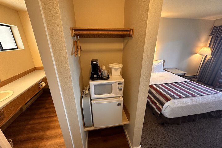 Room 113 of 181