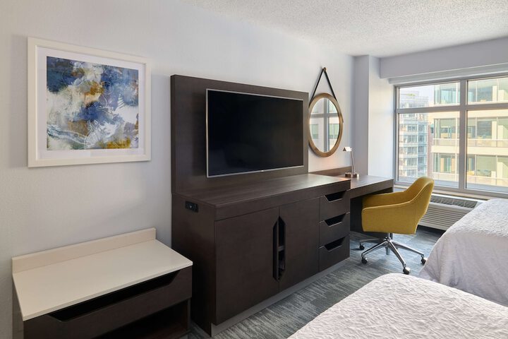 Room 22 of 65