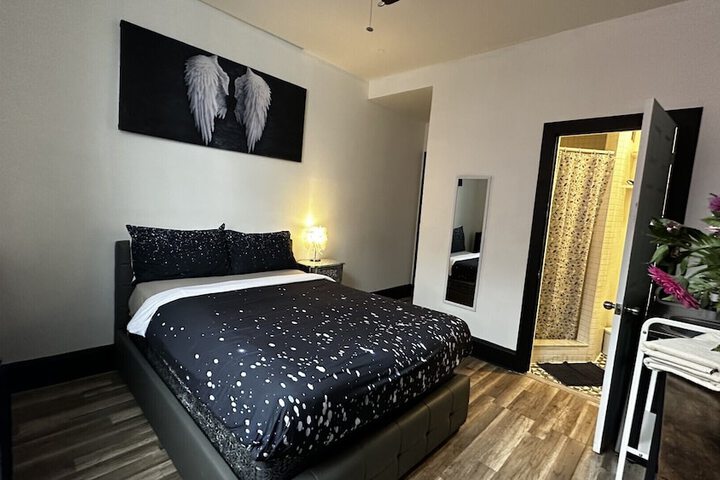 Room 17 of 39