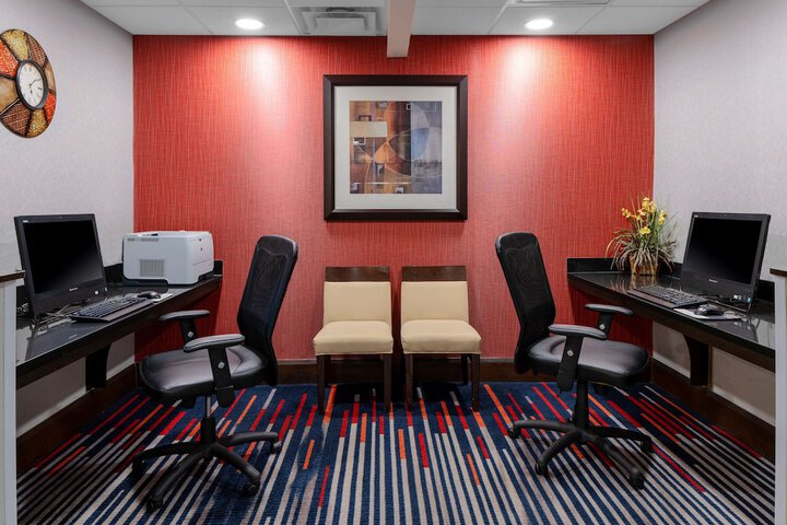 Business Center 19 of 19