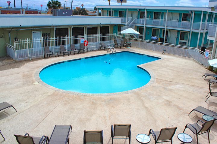 Pool 6 of 26