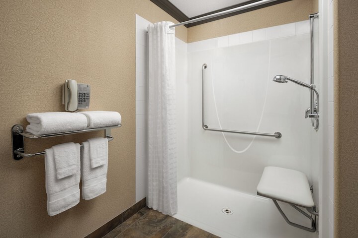 Room 15 of 27
