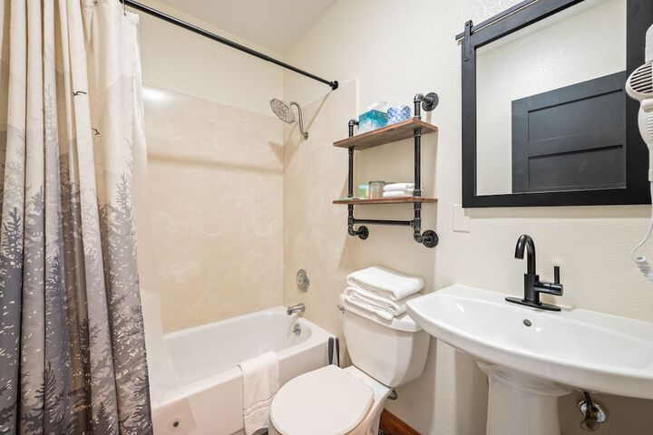 Room 25 of 115